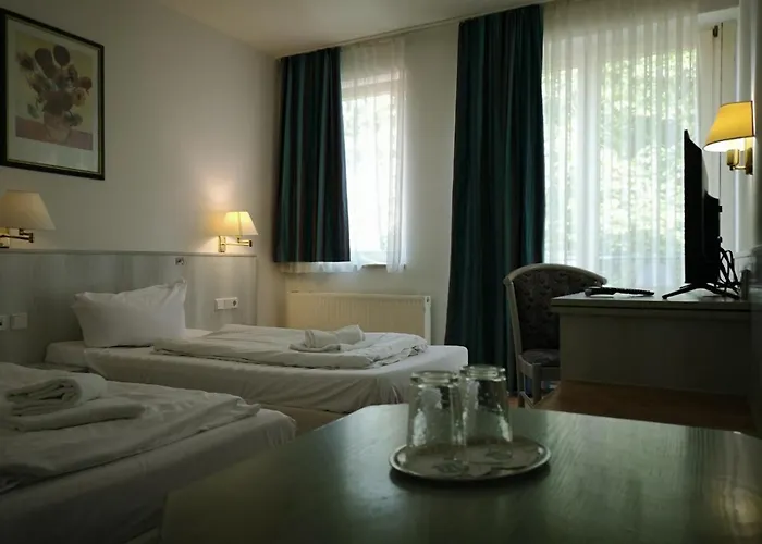 Monteurbetten Μοτέλ Βερολίνο