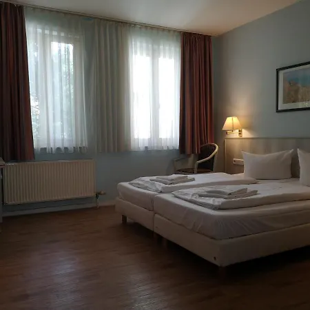 Monteurbetten موتيل برلين